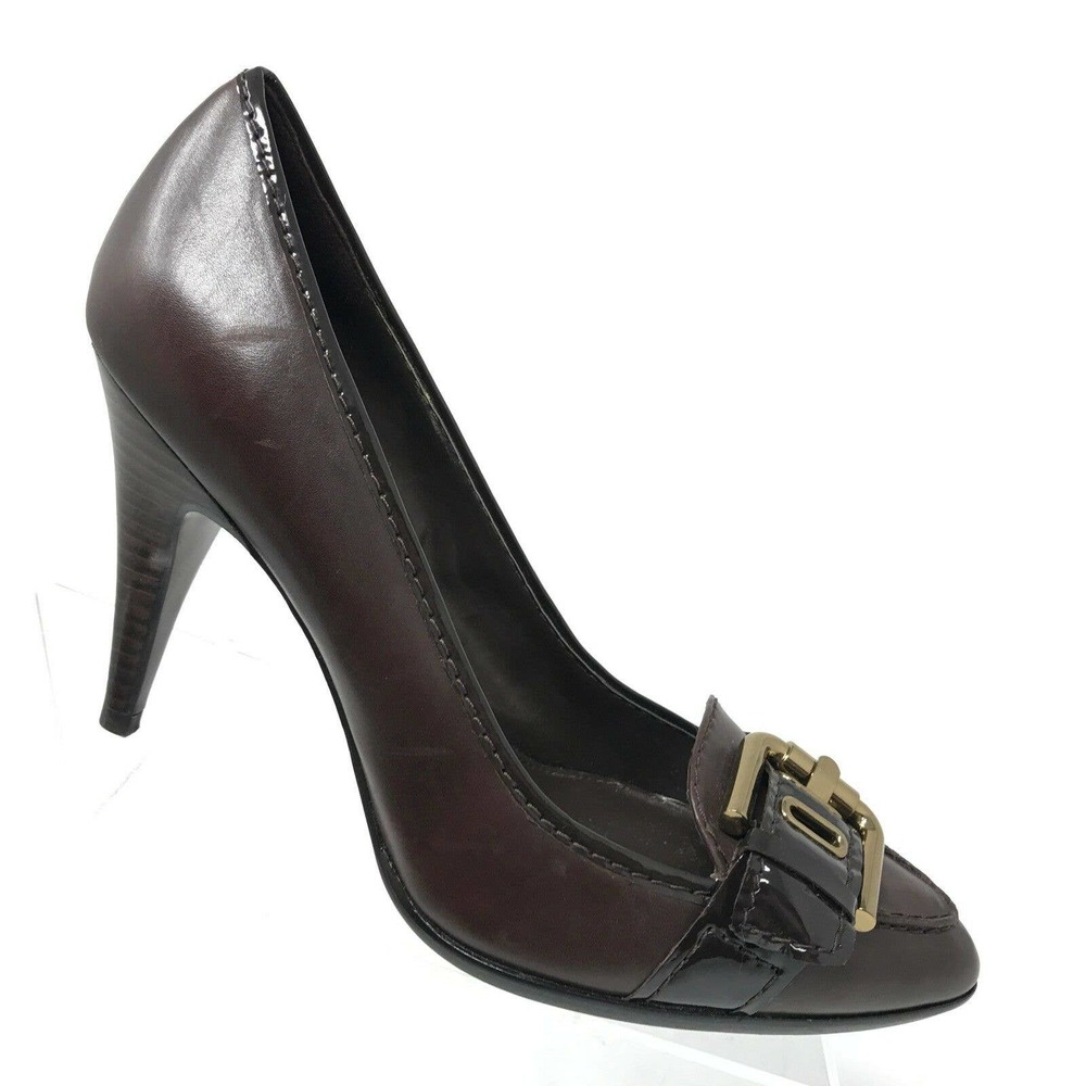 Via Spiga Point Toe Pump Buckle Detail Rubber Sole Heel Womens Size 8 M